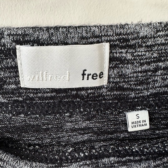 Aritzia-tyra tulip heather black mini skirt (Size:Small) - Picture 8 of 8